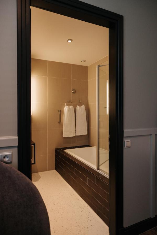 Hotel & Spa Savarin - Rijswijk, Гаага Екстер'єр фото
