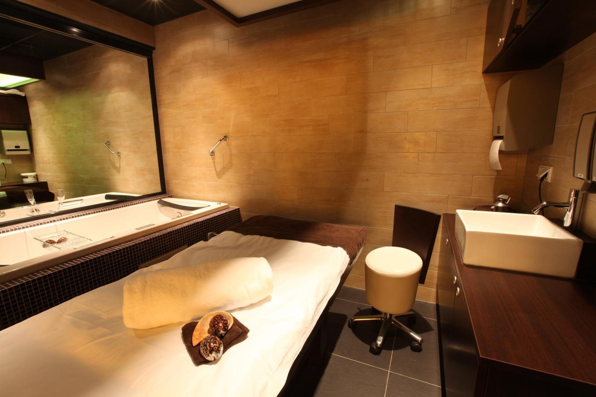Hotel & Spa Savarin - Rijswijk, Гаага Екстер'єр фото