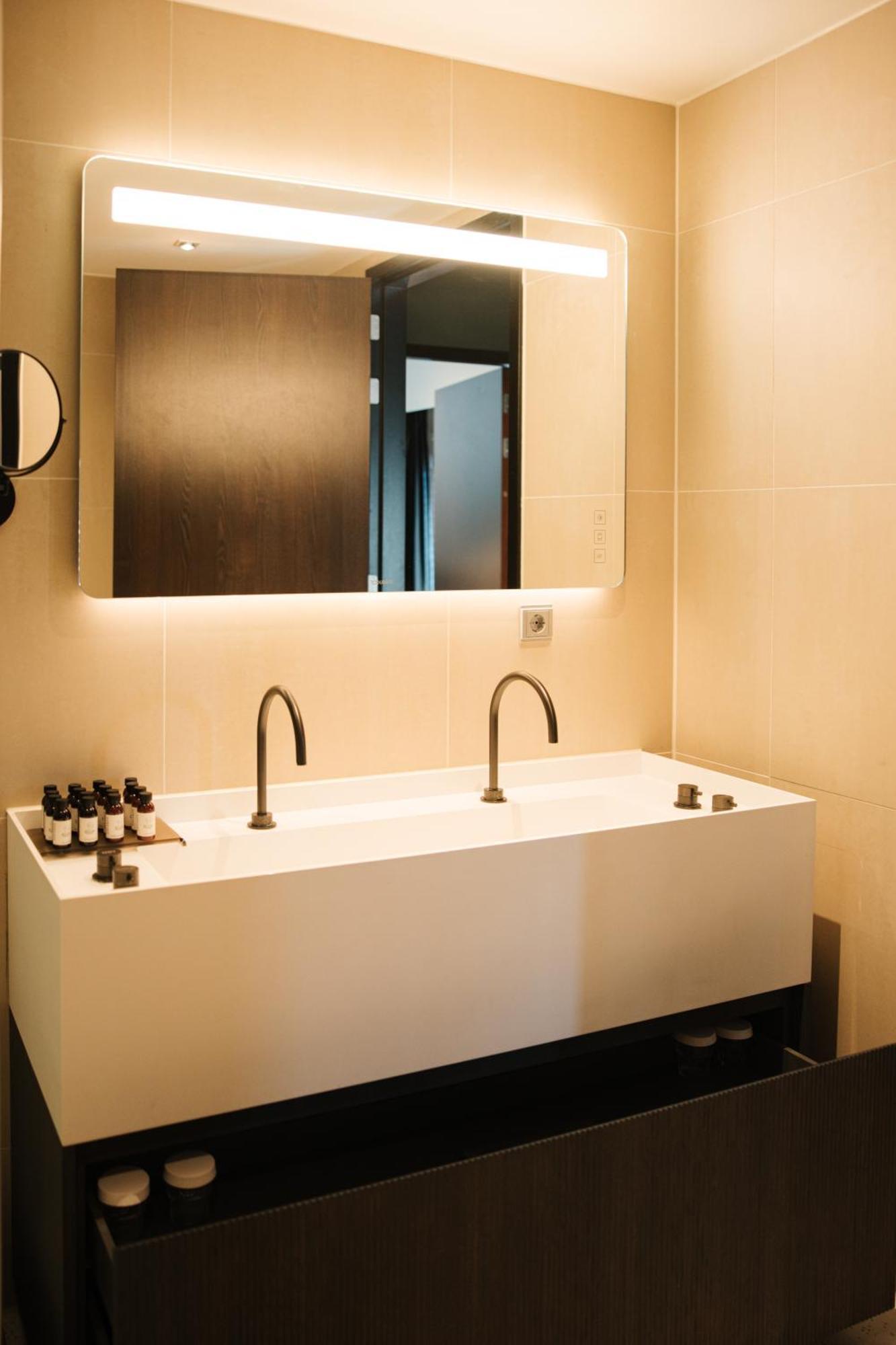 Hotel & Spa Savarin - Rijswijk, Гаага Екстер'єр фото